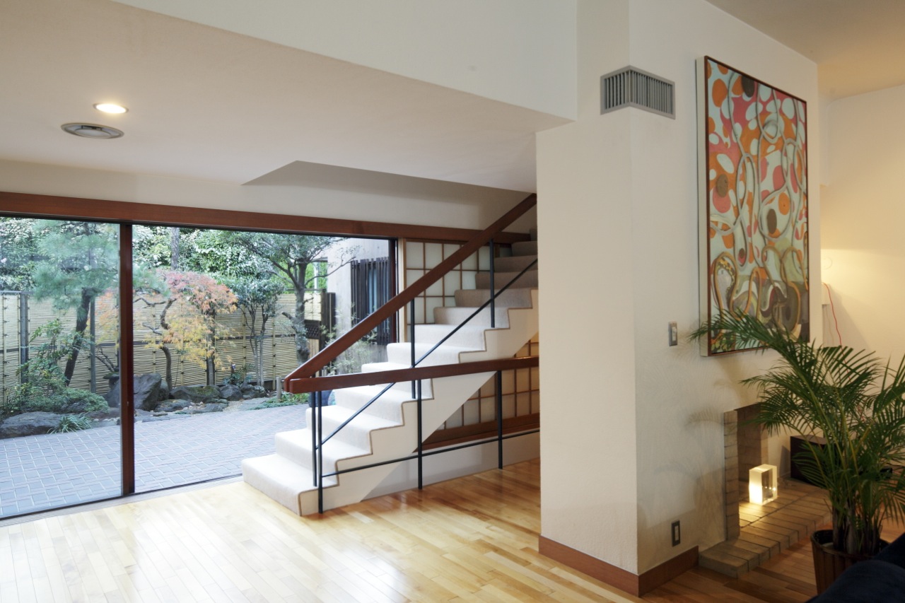 Stair to the second floor   Stair to the second floor